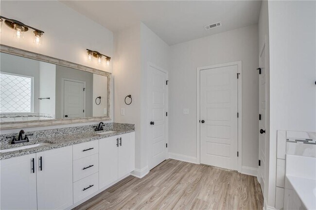 Building Photo - 113 Big Cypress Ct