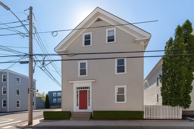 Building Photo - 25 Essex St