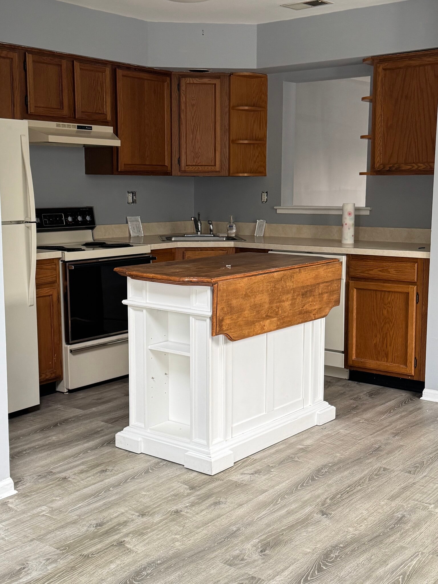 Building Photo - 180 Leedom Way