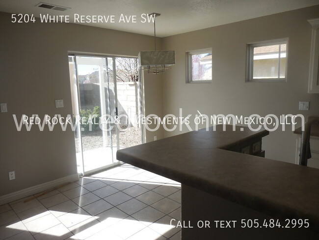 Building Photo - Beautifully Remodeled 3BR/3BA Home in SW ABQ!