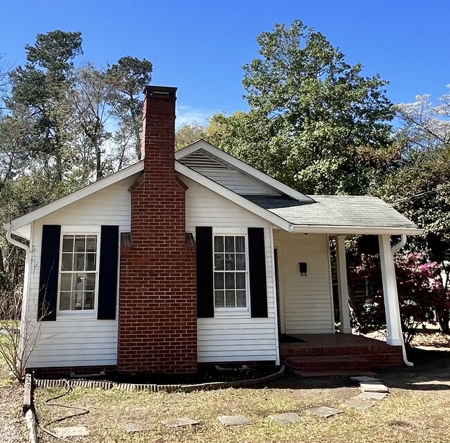 Building Photo - 808 Lake Ave