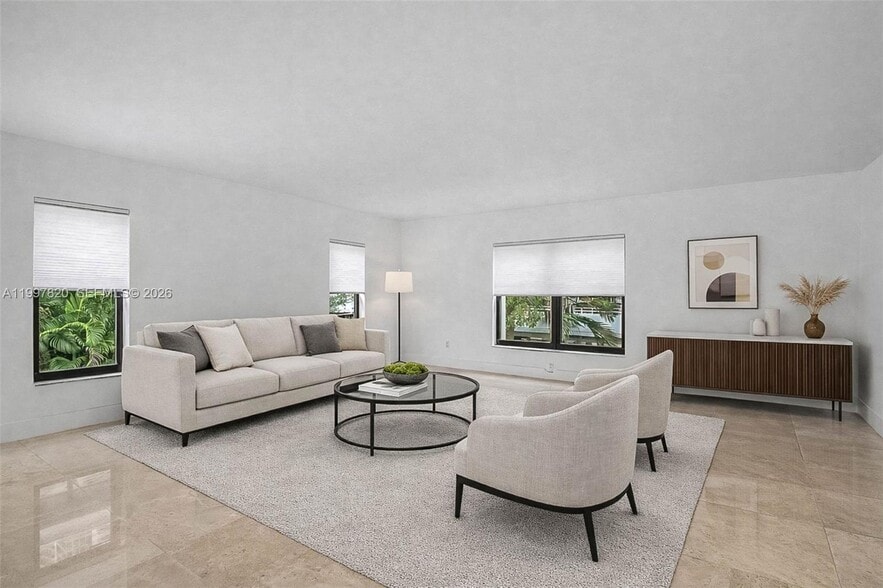 Building Photo - 2000 Brickell Ave