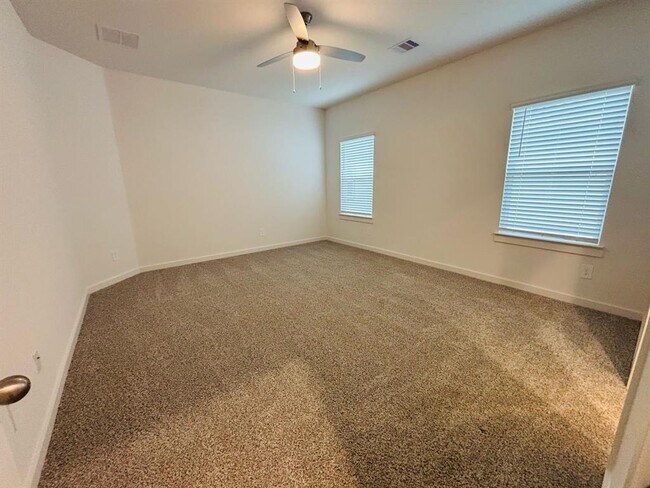 Building Photo - 1719 Mazzini Dr