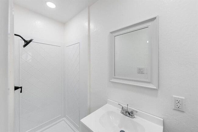 Building Photo - 7748 Wachtel Way