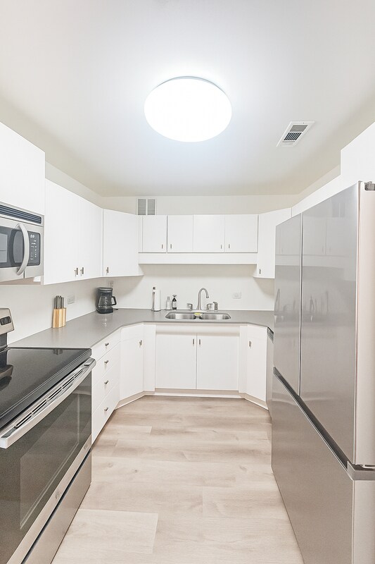 Building Photo - 3645 Peachtree Rd NE