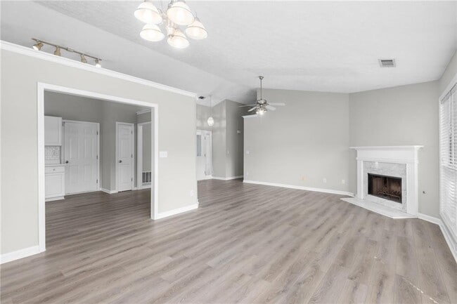 Building Photo - 2110 Racquet Club Cir NW