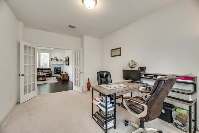 Building Photo - Charming 3-Bedroom Retreat with 2 Full Bat...