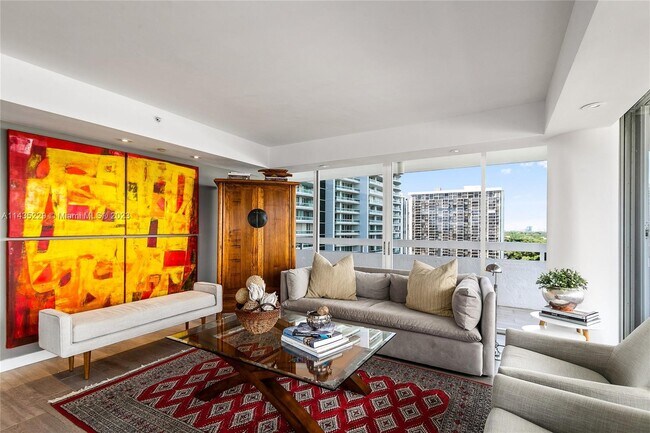Building Photo - 1627 Brickell Ave
