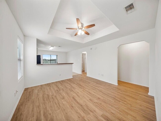 Building Photo - 526 Enchanted Springs Dr