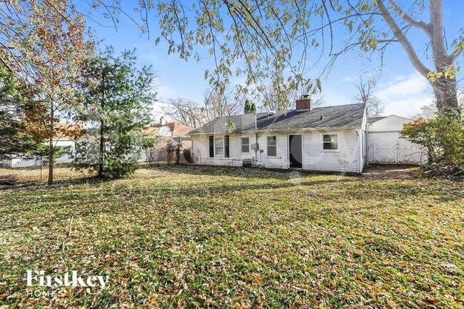Building Photo - 308 Shabbona Dr