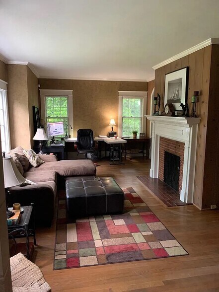 Building Photo - 1313 Fairmont St