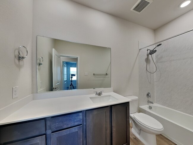 Building Photo - 2020 Saddle Way