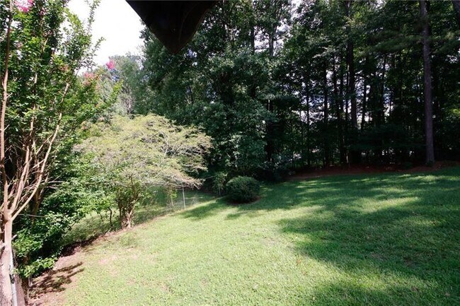 Building Photo - 840 Howard Ct SW
