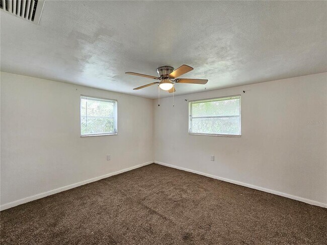 Building Photo - 15812 Sea Pines Dr