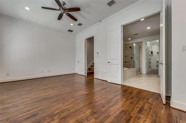 Building Photo - 2135 Marilla St