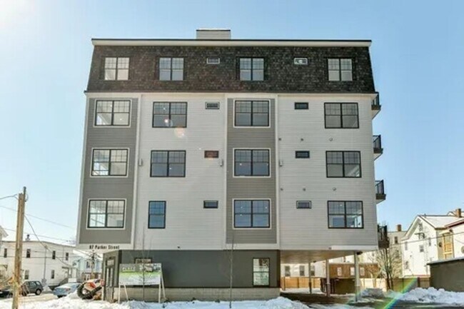 Building Photo - 87 Parker St