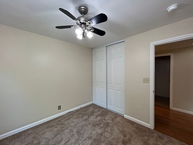 Building Photo - Sought after Concord Crossings Community 4...