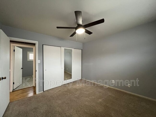 Building Photo - 333 Riverview 4 W