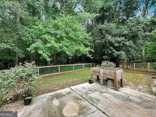 Building Photo - 77 Paces Landing Way