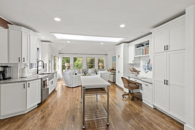 Building Photo - 65 Starboard Ln