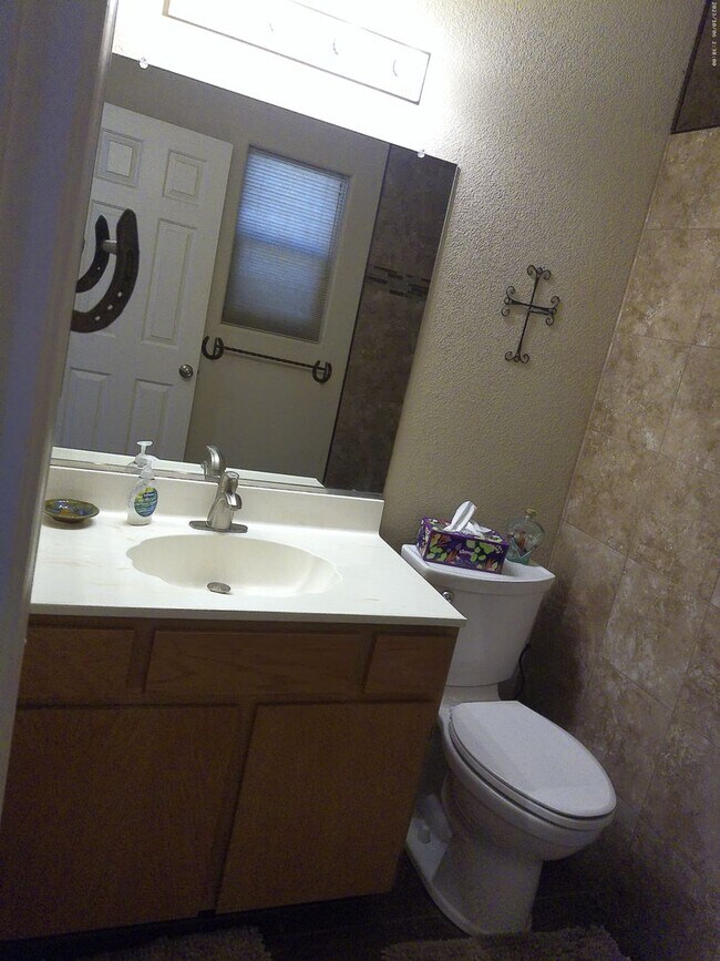 Building Photo - 3501 Iroquois Dr