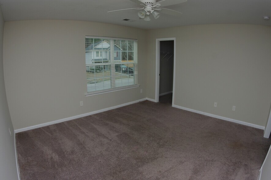 Building Photo - 129 Vermillion Dr