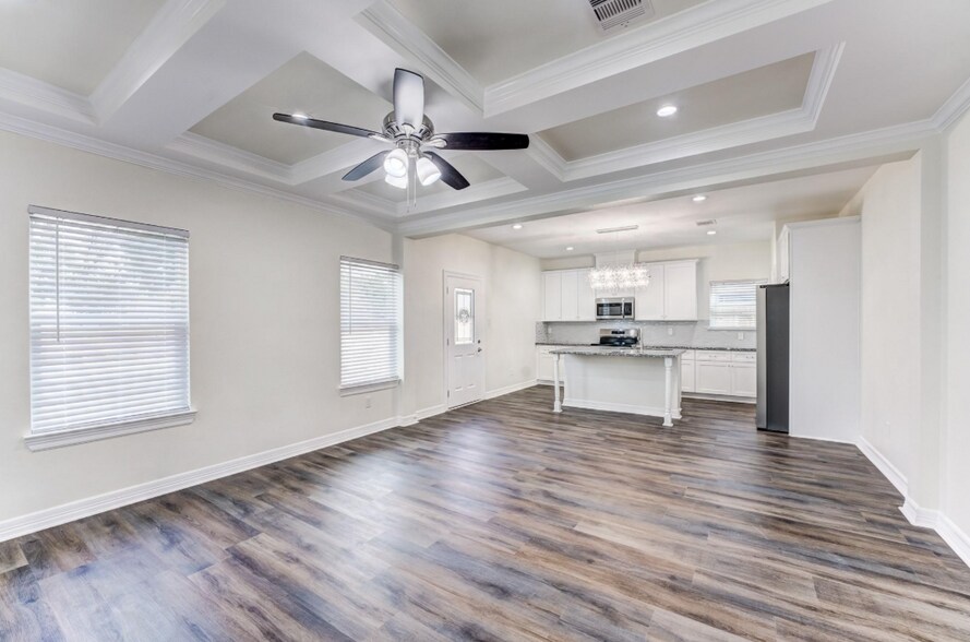 Building Photo - 410 N 4th St