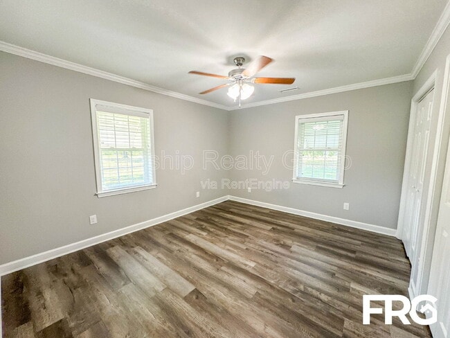 Building Photo - 309 S Pender St