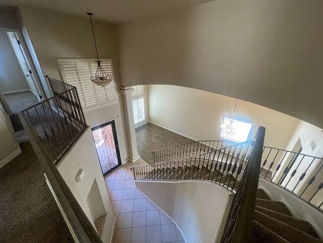 Building Photo - Lovely Spacious 4 Bedroom Home w/office space in Rinconada Area