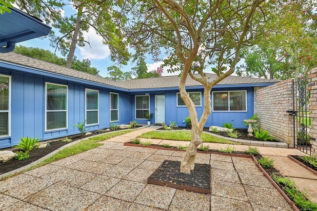 Building Photo - 12410 Pantano Drive