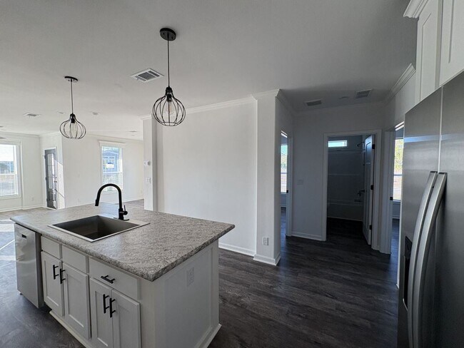 Building Photo - 1002 Morgan Jones Dr