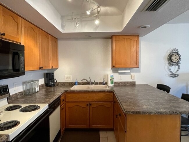 Building Photo - Unfurnished 2 bedroom 2 bath long term rental