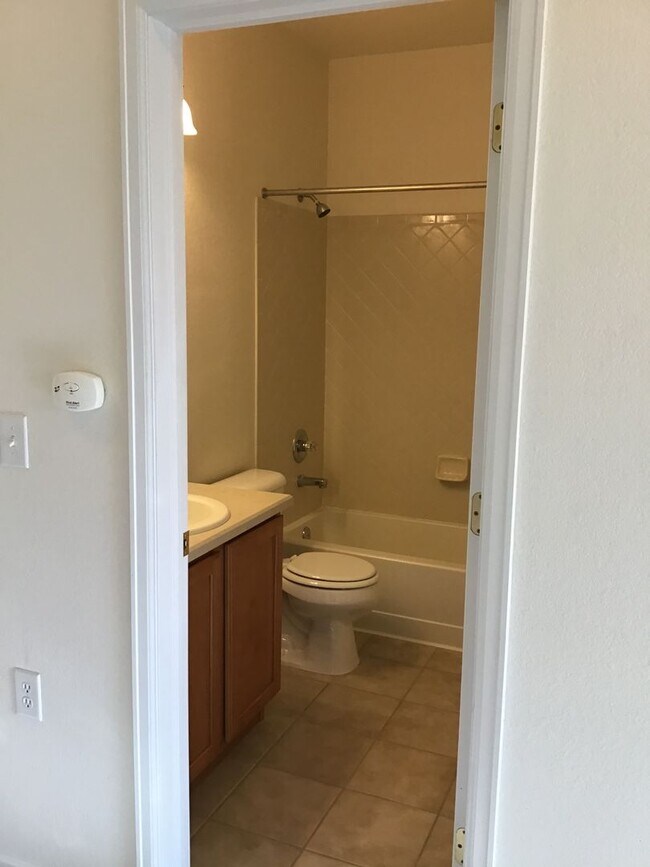 Building Photo - 3 bed 2.5 bath townhome for rent at Cherry landing 80016