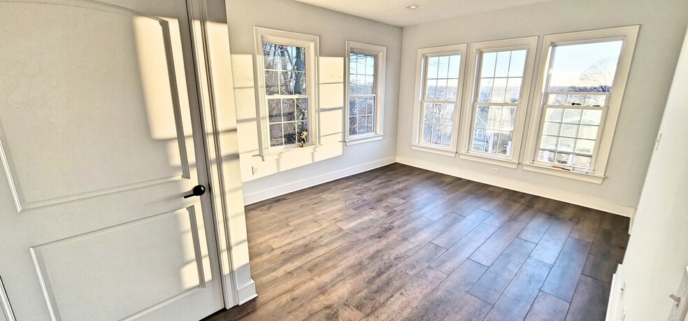 Master Bedroom - 3 Castlerock St