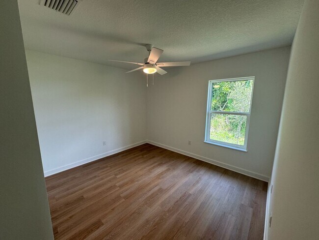 Building Photo - Available 7/1/2025 Brand New 3 bedroom 2 b...