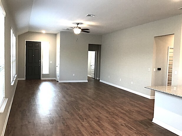 Building Photo - 6008 Gerard Dr