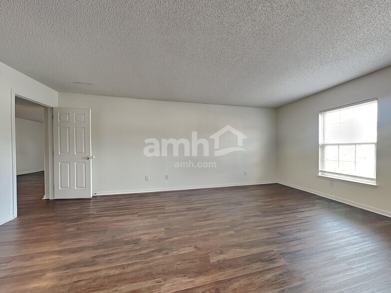 Building Photo - 132 Wildberry Ln