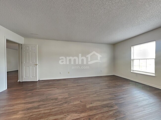 Building Photo - 132 Wildberry Ln