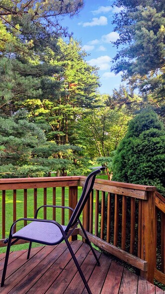 Building Photo - 6636 Isle of Skye Dr