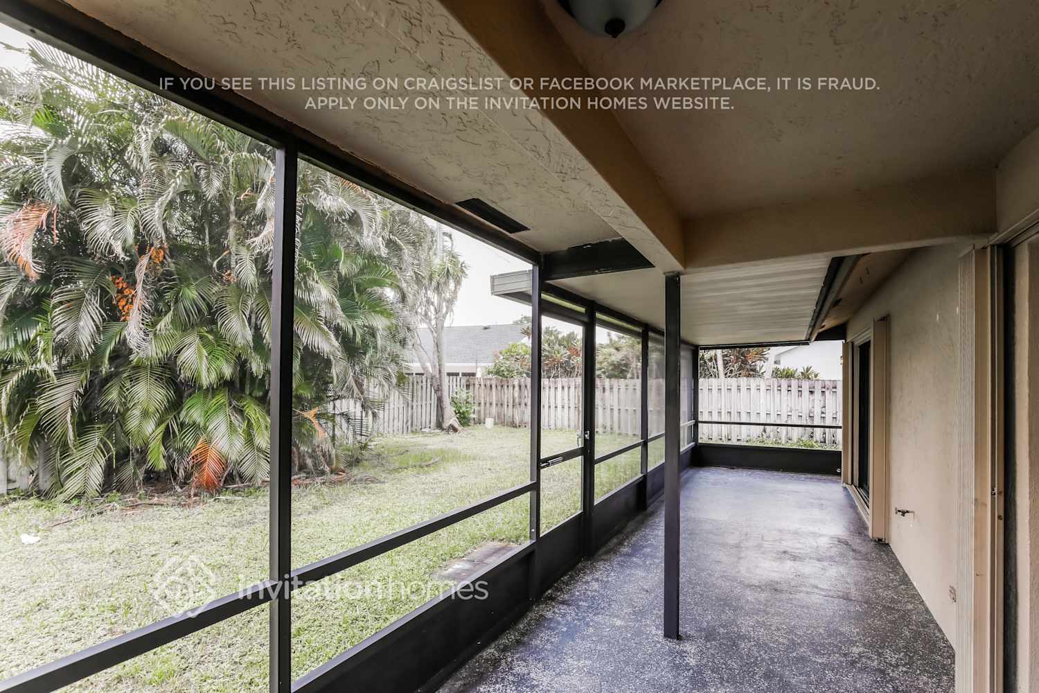 Building Photo - 8029 W Country Club Blvd