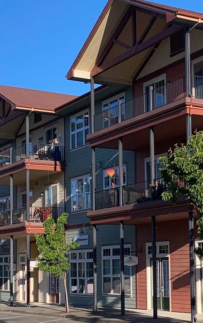 Primary Photo - Spacious 2 Bedroom, 2 Bathroom Condo locat...