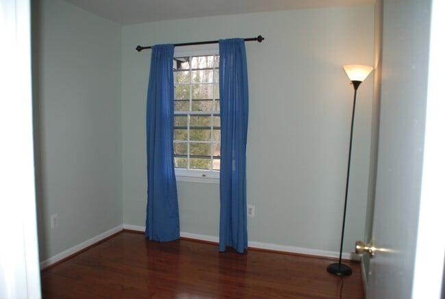 Building Photo - 2925 Espana Ct