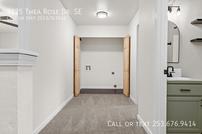 Building Photo - 9125 Thea Rose Dr. SE