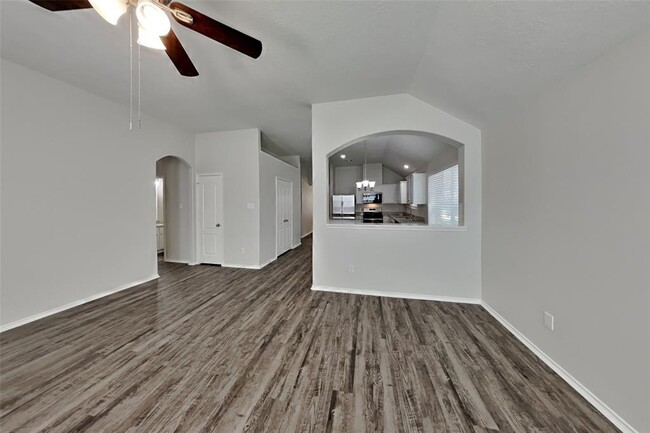 Building Photo - 21414 Mission Falls Dr