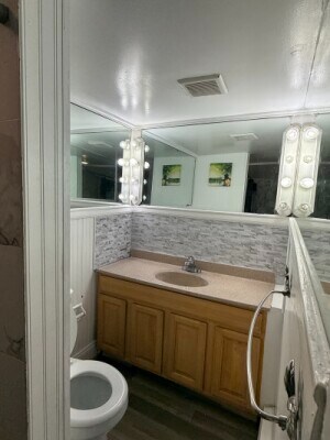 Building Photo - 998 Tremont St