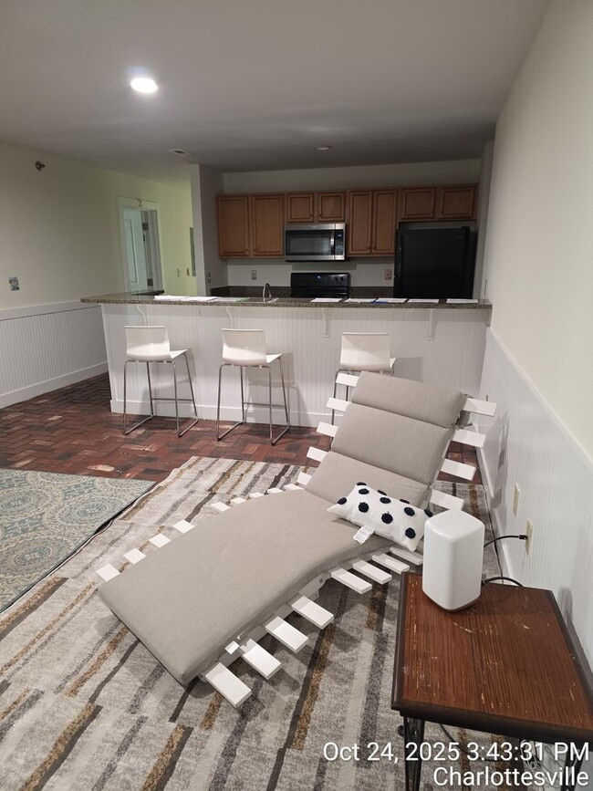 Building Photo - 419 17th St NW