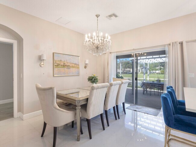 Building Photo - 6821 Hendry Dr