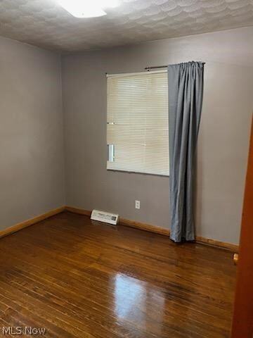 Building Photo - 990 Bellevue Ave