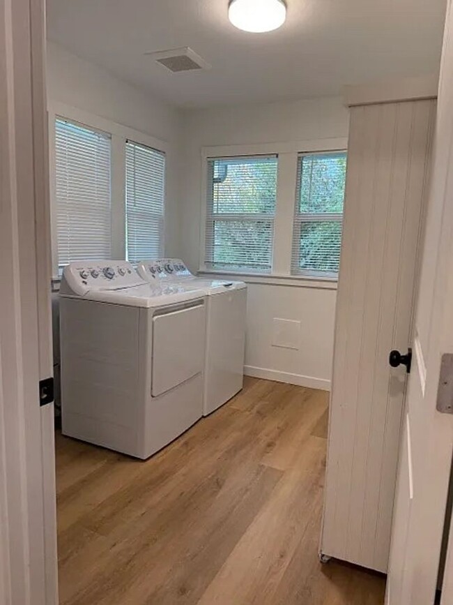 Building Photo - Newly Remodeled 2 bed 1 bath Home in Marys...