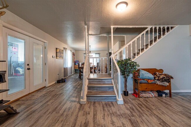 Building Photo - 104444 S 3520 Rd